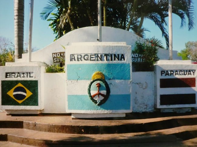 　こうゆうとこ好きだな〜<br /><br />国境って人間が作ったものでしょ〜？<br /><br />