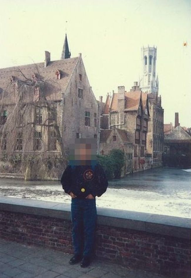 世界遺産にも登録されているベルギーの人気都市ですが、当時はそれ程観光客も多くなく、落ち着いた雰囲気の街でした。