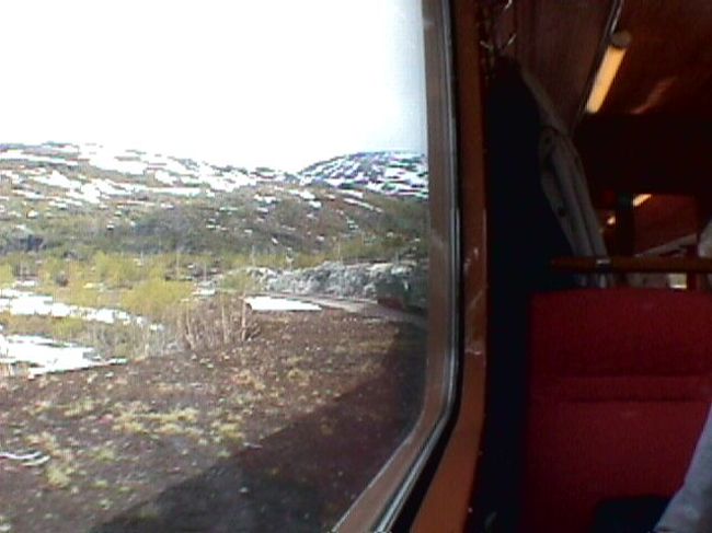 まだ雪が残っています。