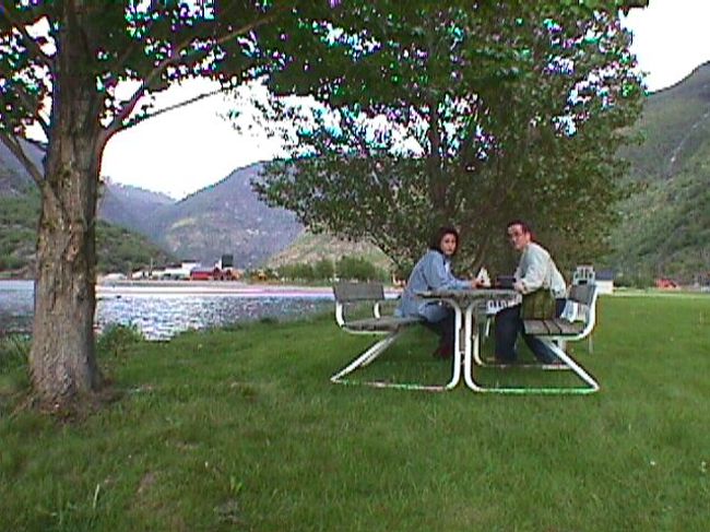 すでに夜の９時を過ぎていますが<br />まだ昼間のように明るい。<br />