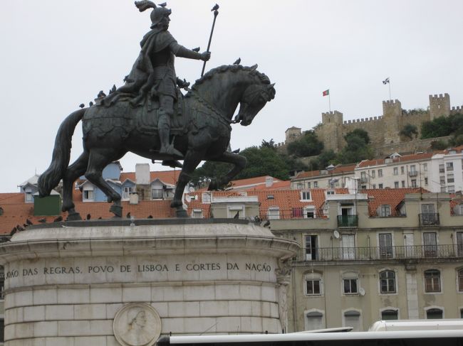 1971年には色川大吉一行がユーラシア大陸縦断の為、ロカ岬を出発。<br />「ユーラシア大陸思索行」（文春文庫）で旅の様子と各国の歴史、文化<br />をどうぞ。<br /><br />リスボン、コインブラ、ポルトなどの記述あり。