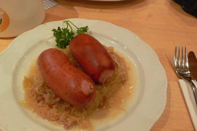 私はまたまたソーセージ。<br />おいしいんだもの。