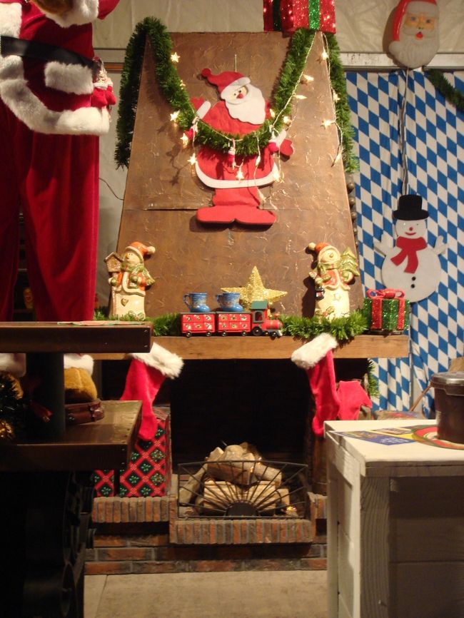 ドイツ語圏(ドイツ国境近く)と違ってクリスマスは控えめなパリだからあまり期待はしていなかったけど、やっぱり･･･