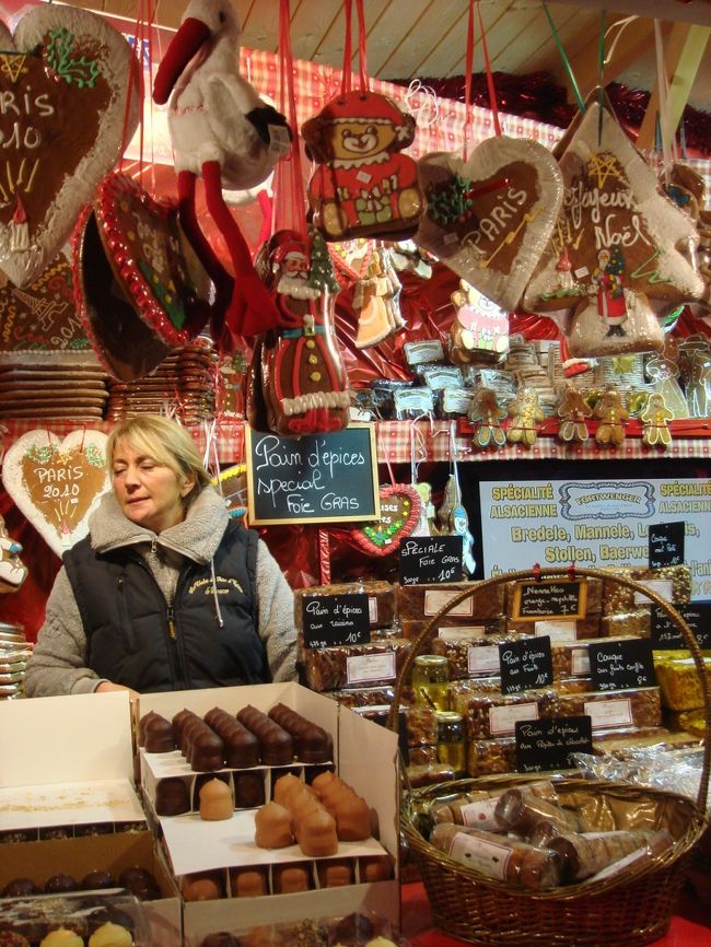 このお店は良い感じ♪<br /><br />やっぱりクリスマスマーケットなんだから<br />もうちょっとクリスマスのイメージを<br />膨らませて欲しい･･･というのは私の欲望であろうか。