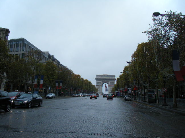 シャンゼリゼ大通りに来ました。