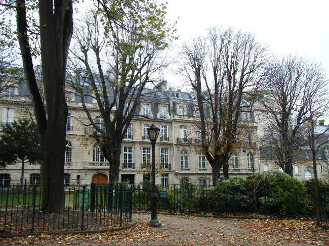 この辺は住宅街ですね。