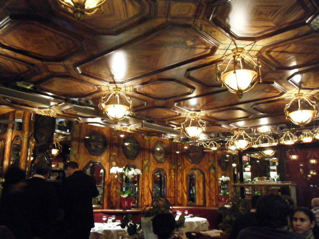 ディナーで入ったレストラン。いい雰囲気です。