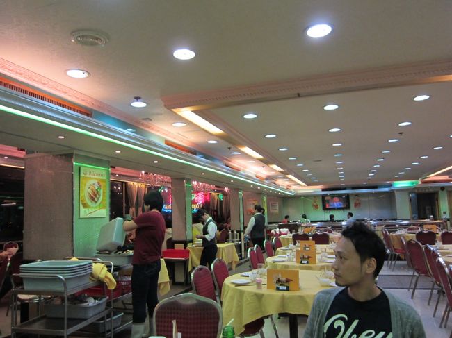 ２階はかなり空いていたので、ゆっくり食事ができました！