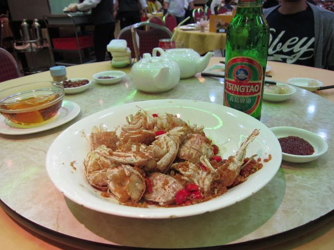 でたぁ〜〜〜〜〜〜！！！<br /><br />ココで1番食べたかったシャコ！<br />ガーリックとの相性が最高なこの料理。<br />ビールに合う！！！<br /><br />日本ではシャコ、気持ち悪くて食べた事ないな〜。<br /><br />