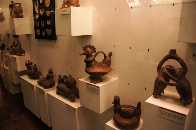 動物をかたどった土器が多いですね。<br />