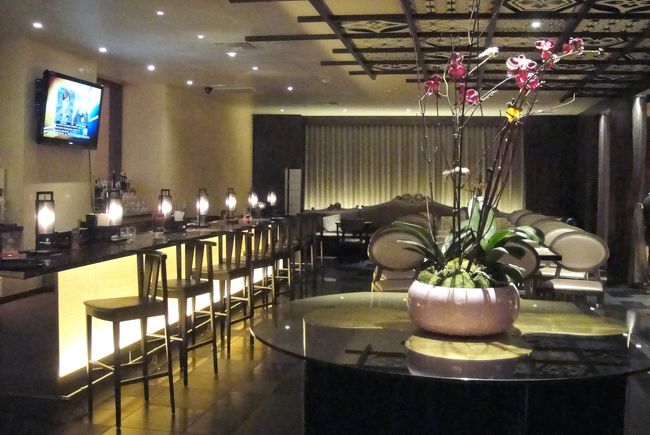 夜はラウンジとして使われる一郭。