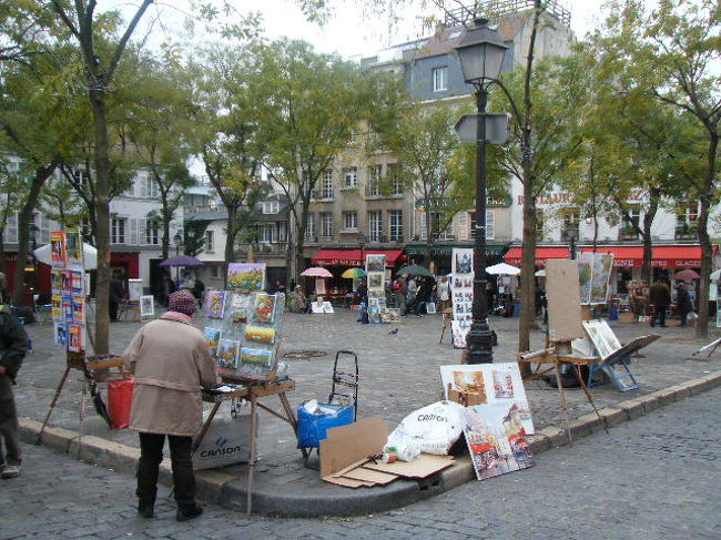 テルトル広場。<br />寒いからか、シーズンオフだからか、閑散としています。