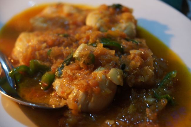 昼に食べた、素朴な感じのカレーとは違って、ちと上品ですがえぇ味出してます。