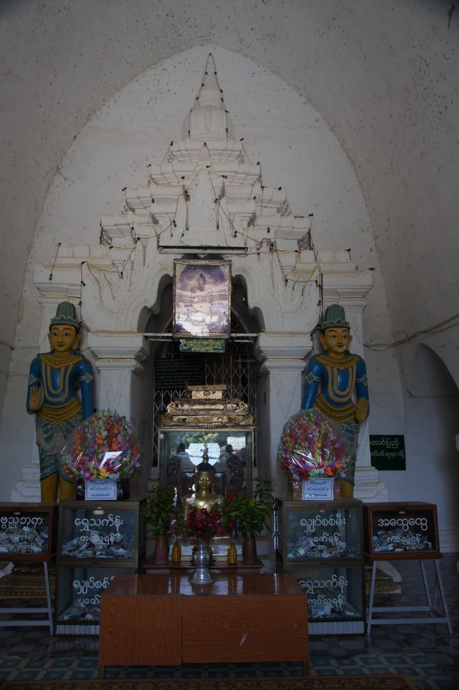 中はこんな感じ。割とシンプルな感じがしなくも無い。