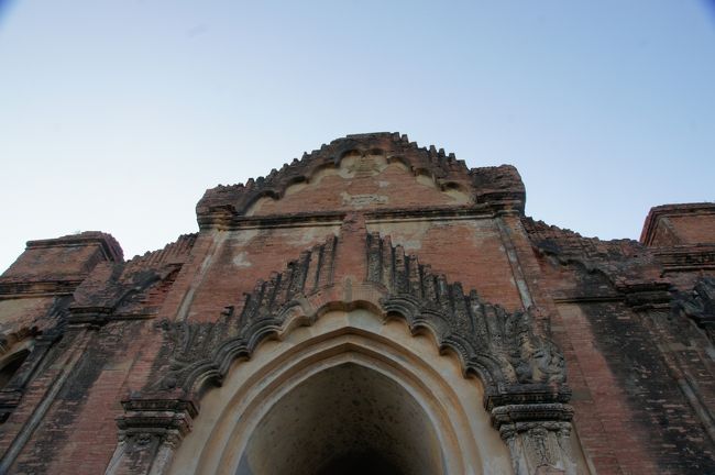 規模が大きいので、近くで見ると威圧感が有ります。