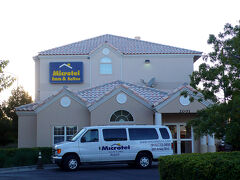 30分ほどで空港近くにあるホテルへ無事に到着〜。

◆Microtel Inn And Suites El Paso Airport
http://www.microtelinn.com/