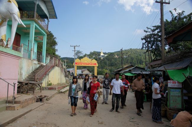 門前町みたいなところで下ります。ここで待ってるから、二時間後くらいに待ち合わせって事で。