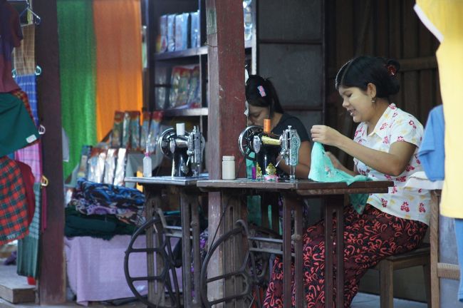 服屋さんと言うより、仕立て屋さんなのかな。