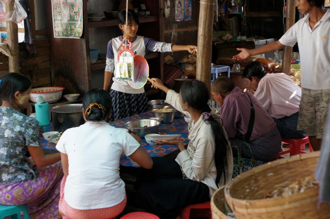 食堂は、あまり見かけませんね。