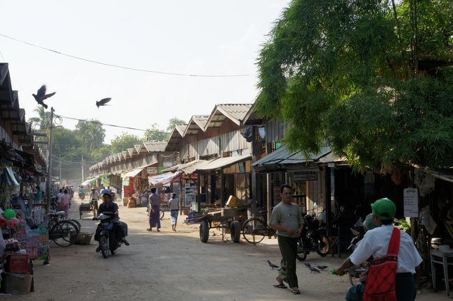 特に買いたくなるものは無かったですが、ローカルな市場で色々見る事が出来て良かったかも。