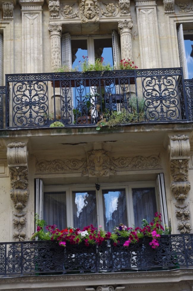 ベランダの柵が凝ってて、おしゃれ。