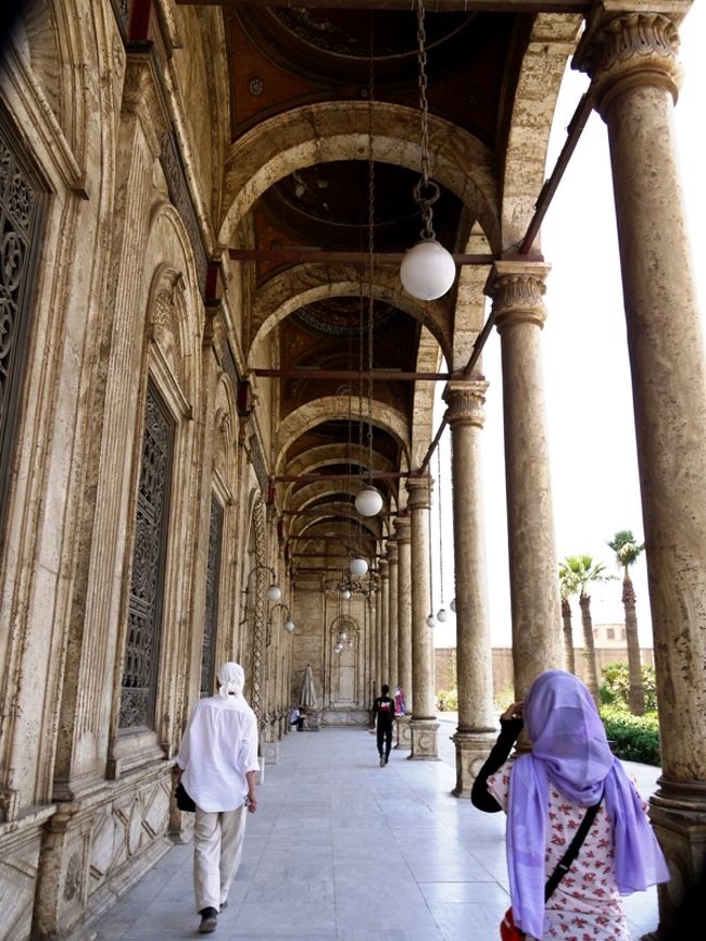 でも、こういう回廊はスキ。