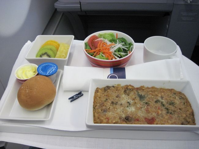 到着前の食事です。メインはリゾット。味がしっかりしていて美味しかったな。