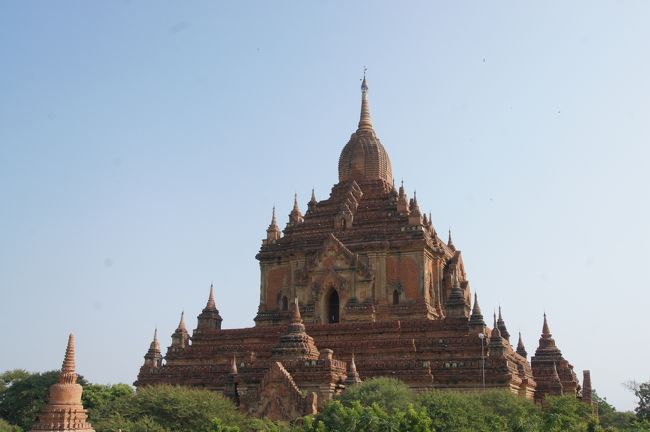 ティーローミィンロー寺院の姿ももちろん良いんですが、