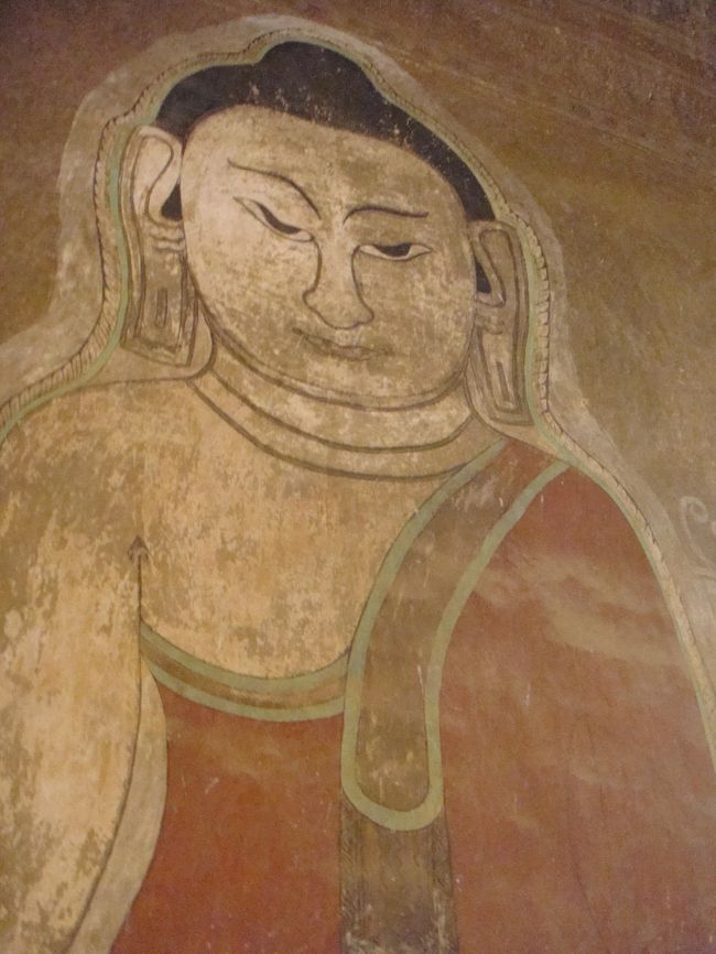 中の壁画、前回ゆっくり見なかったんで。内部中心に見て行きます。