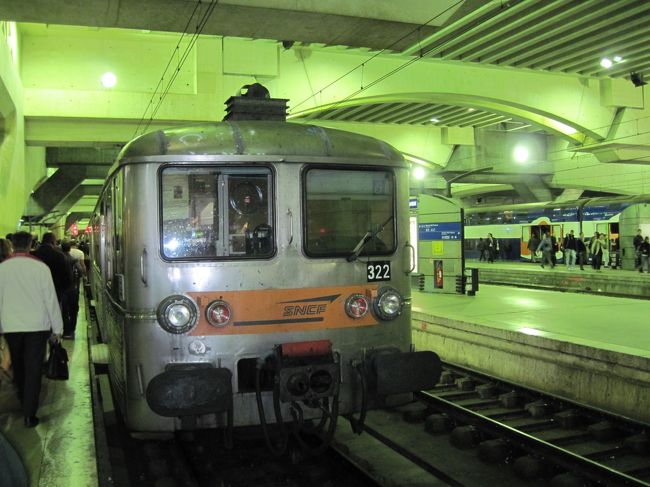 結局、列車を乗り換えた。