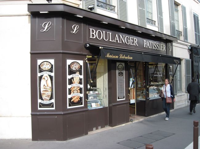 お菓子屋さん。<br /><br />美味しそう。。