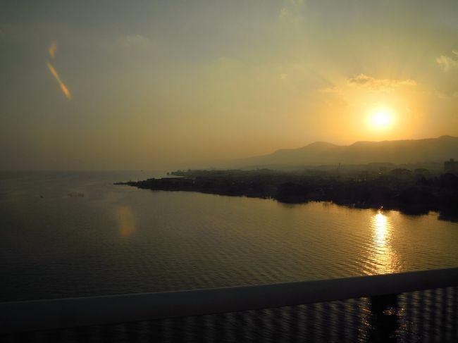 琵琶湖大橋からの夕日