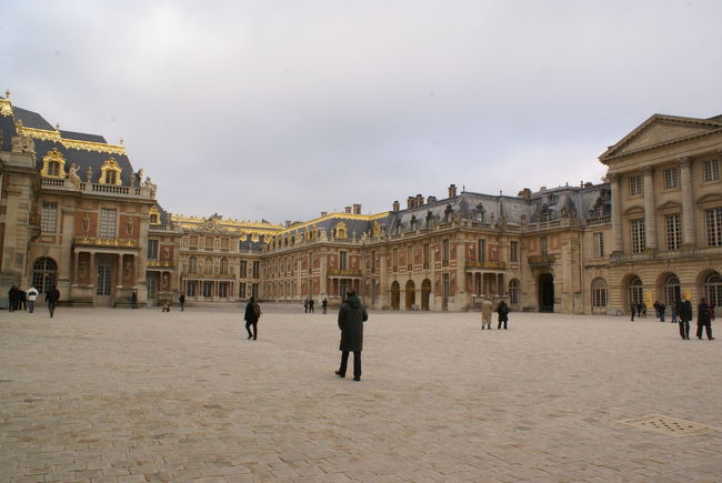 門の中からはこんな感じ。<br /><br /><br />