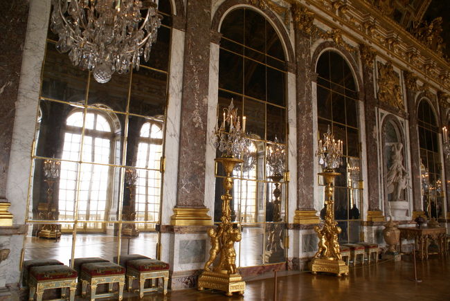 やっと来たぜｗ<br /><br /><br />当時、ガラスは超高級品だったそうです。<br />今では簡単に手に入るのにね。