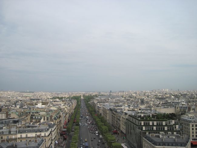 とりあえず、凱旋門に上る。