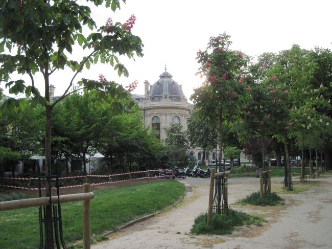 プティパレかな。。。<br /><br />ここには印象派の絵画もあるようだが、今回は見なかった。<br /><br />まあ、また来る機会もあろう。