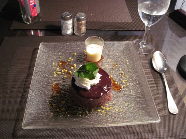 デザート。フォンダンショコラ。<br /><br />この店は良かったな。