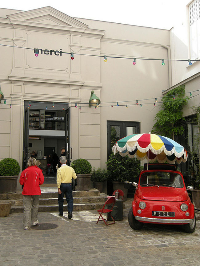 ランチのあとはルーブルとショッピングの二手に分かれます。<br />私はルーブル１回行ってるので、マレ地区へショッピングに。