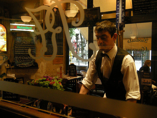 感じの良いギャルソン。<br />パリの人はみんな親切でした。