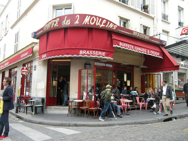 アメリのカフェ。入ってないけど。