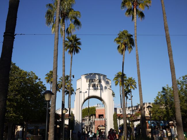 今回は時間がなくてパスした　ユニバーサル・スタジオ・ハリウッドに夕方雰囲気を味わいに行って見ました。