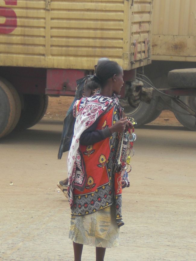 はでな衣装がめだつ