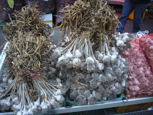 　にんにくの山。
