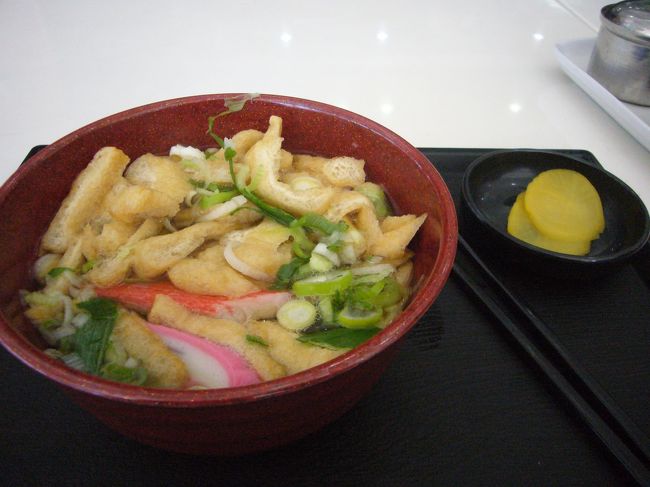 　公州からソウルへのサービスエリアのきつねうどん。結構美味いです。