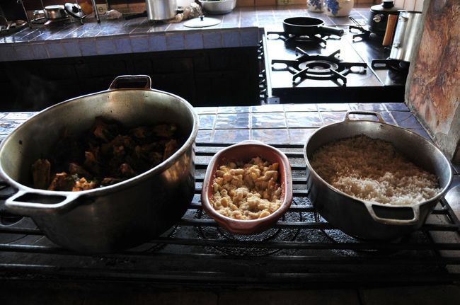 カシャーサが程良くまわったころ、地元料理パンデケージョでフェジュアダを一層幸せな気分に