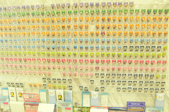 ちゃんと全東横インのカードラックもあり。<br />ツアーだったのですが、東横インカードを見せたら入室時間が4時から3時に早まりました。（結局大幅に遅れましたが）<br />