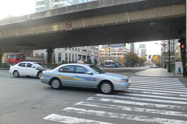 その後は腹ごなしがてら1号線沿いに散策することに。<br />(地下鉄マップ　http://images.pusannavi.com/airport/subway.html）