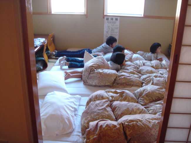 お布団が4つ敷ける和室の部屋