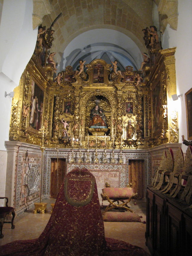 バロック様式の祭壇。