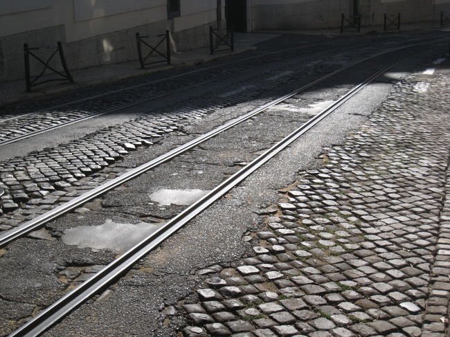 石畳にトラムのレール。。。